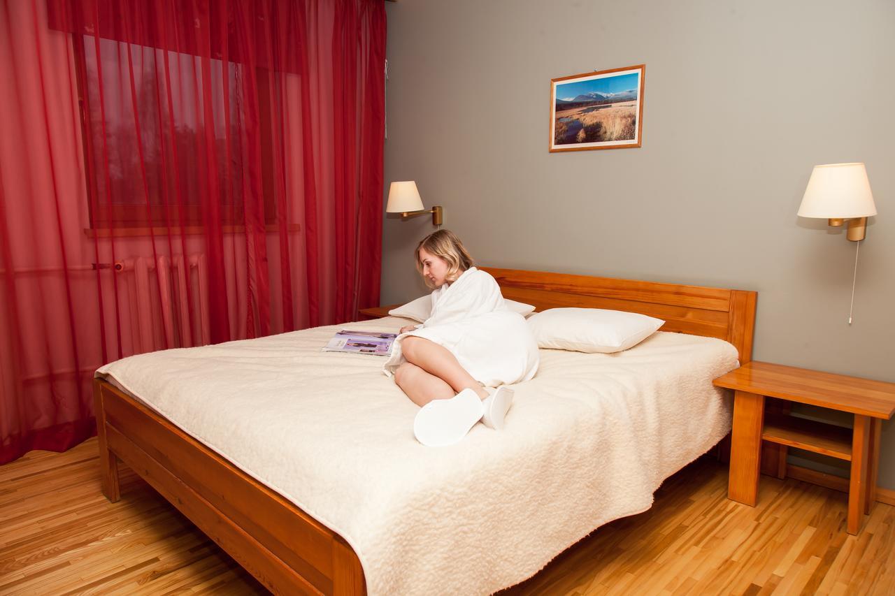 Pesa Hotel Põlva Zimmer foto